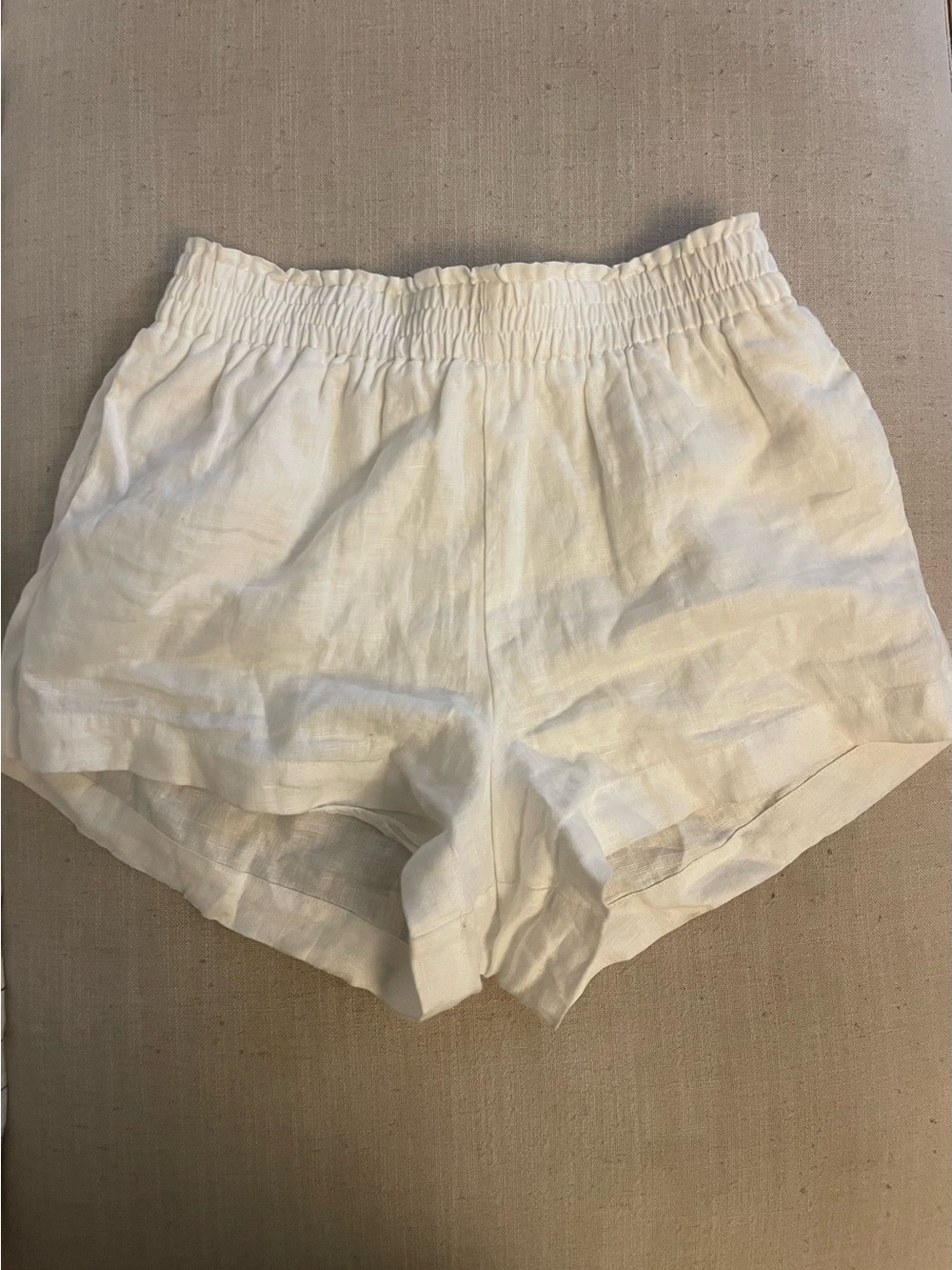 Reformation Cream High-Waist Linen Elastic Shorts - Picture 2 of 3